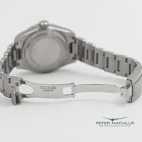 Tudor Black Bay Prof